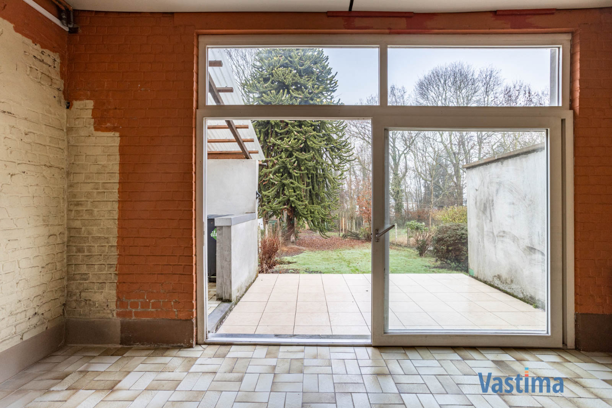 Immo Vastima - Huis Te koop Aalst - Op te frissen gezinswoning met 3 slaapkamers, garage en tuin