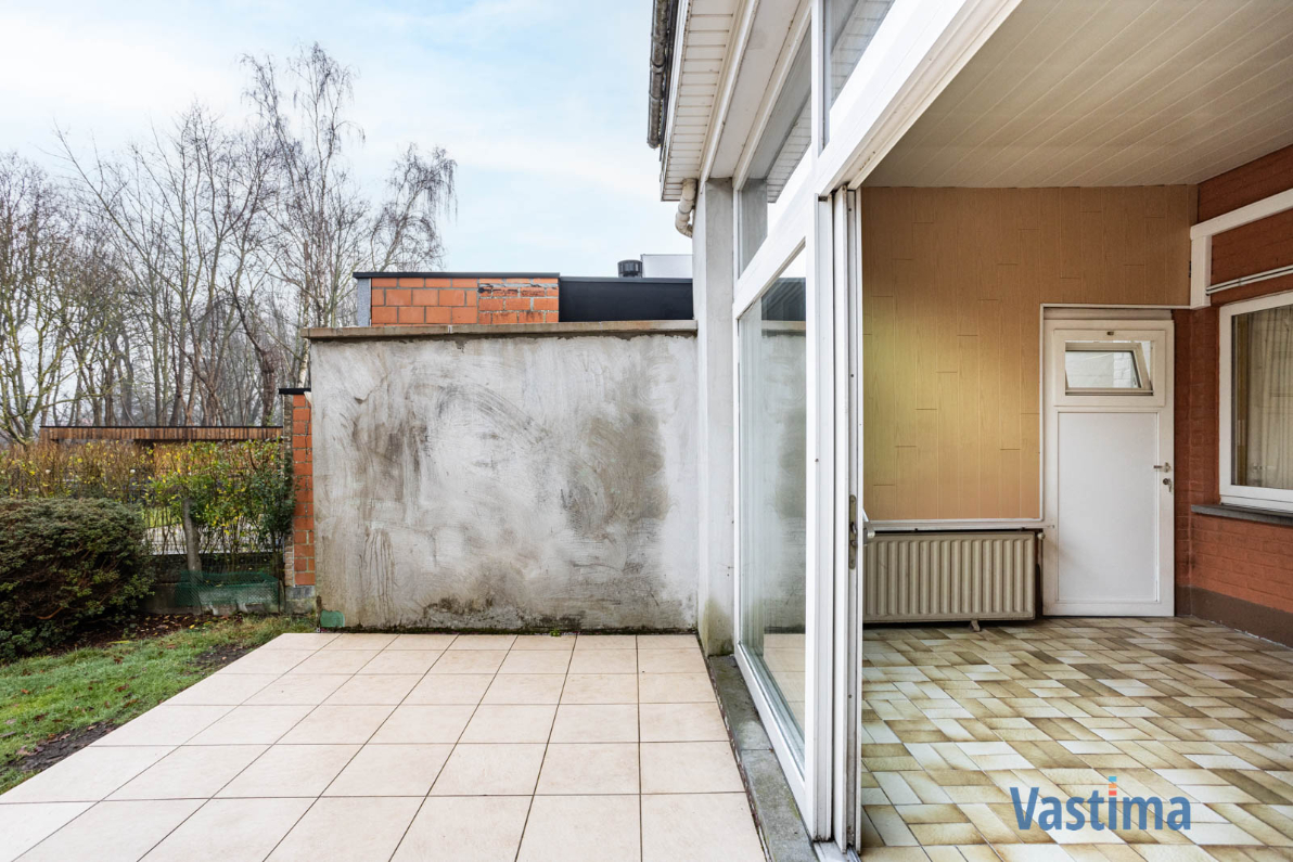 Immo Vastima - Huis Te koop Aalst - Op te frissen gezinswoning met 3 slaapkamers, garage en tuin