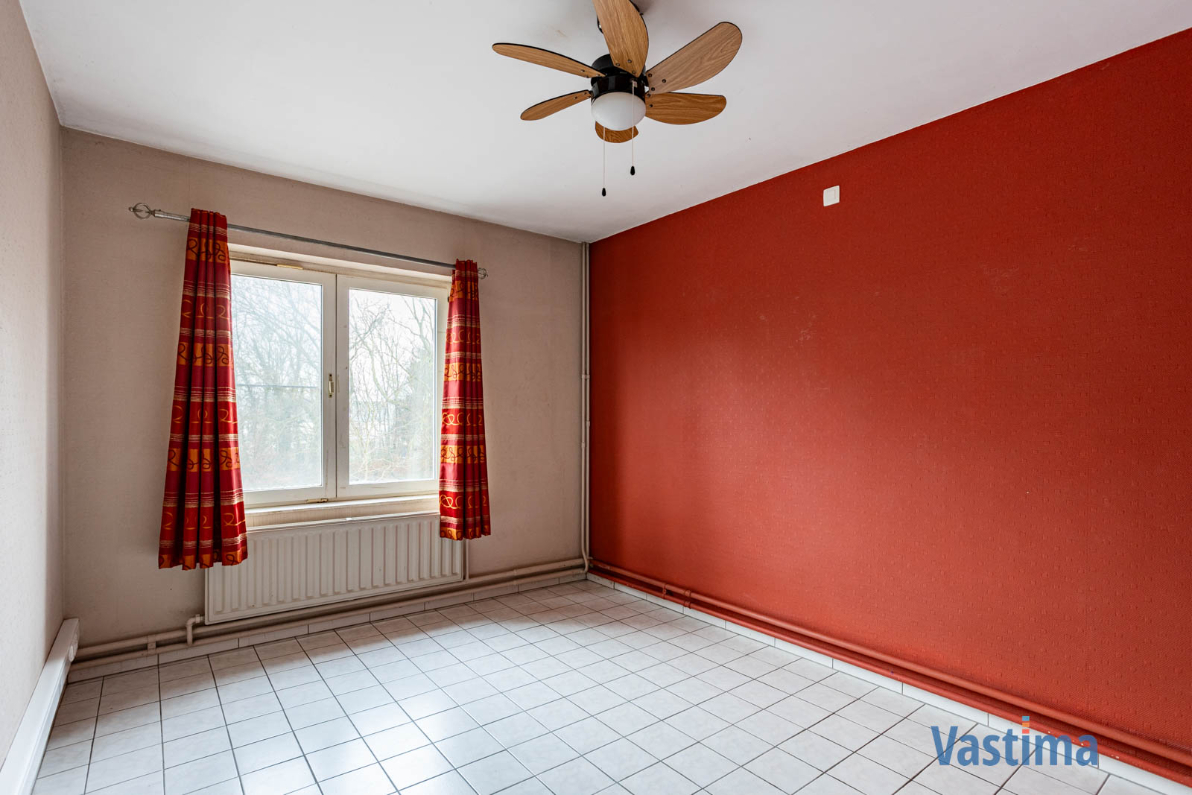 Immo Vastima - Huis Te koop Aalst - Op te frissen gezinswoning met 3 slaapkamers, garage en tuin