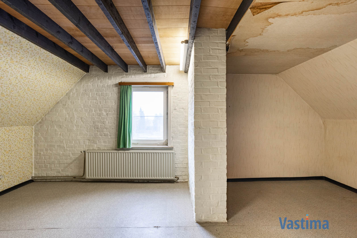 Immo Vastima - Huis Te koop Aalst - Op te frissen gezinswoning met 3 slaapkamers, garage en tuin