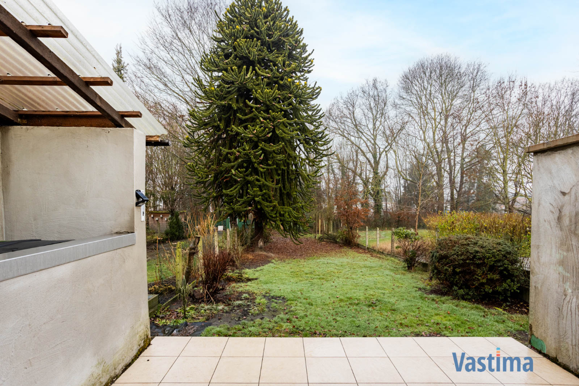 Immo Vastima - Huis Te koop Aalst - Op te frissen gezinswoning met 3 slaapkamers, garage en tuin