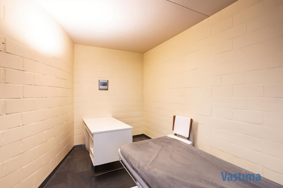 Immo Vastima - Huis Te koop Lede - Ruime halfopen gezinswoning met praktijkruimte en tuin