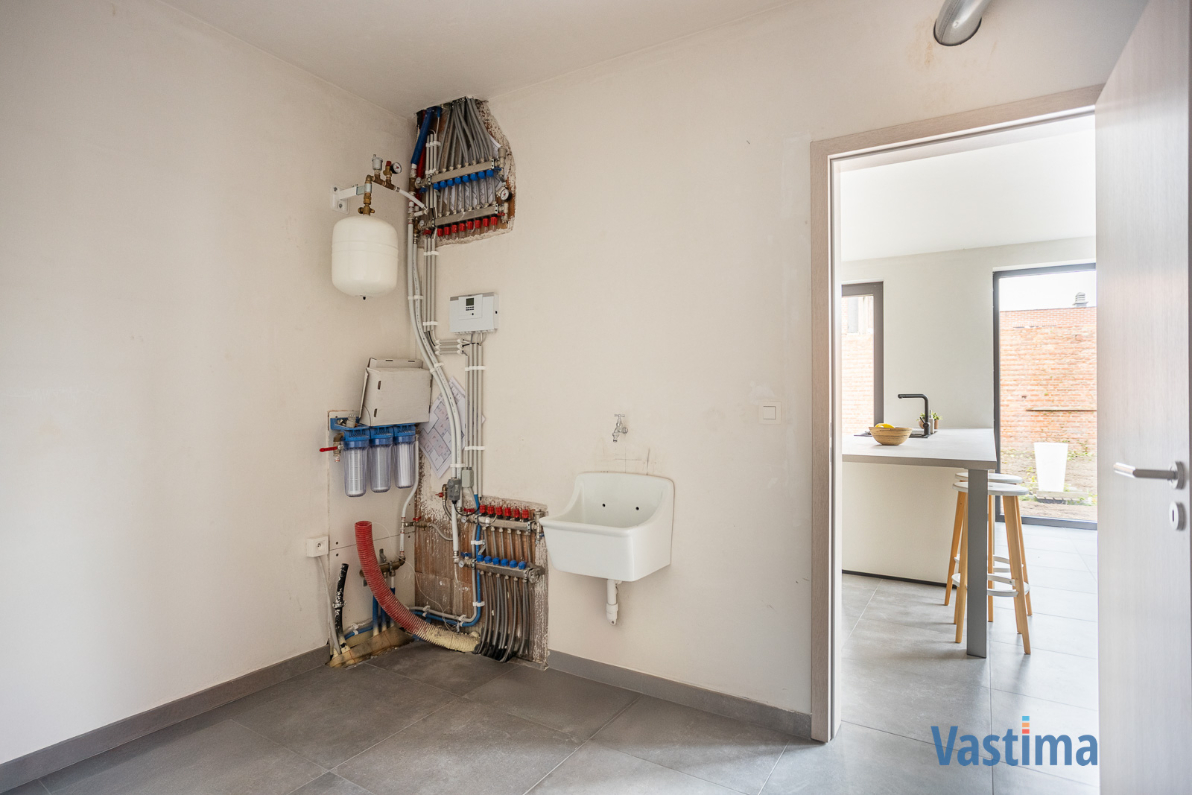 Immo Vastima - Huis Te koop Denderleeuw - Nieuwbouw gesloten woning met 3 slaapkamers, garage en tuin