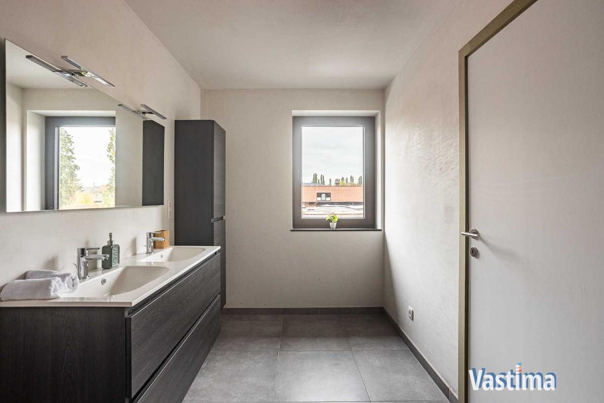 Immo Vastima - Huis Te koop Denderleeuw - Nieuwbouw gesloten woning met 3 slaapkamers, garage en tuin