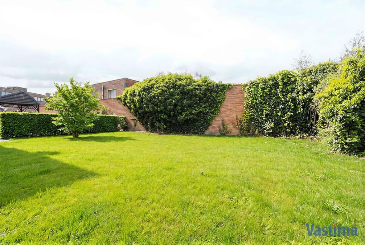 Immo Vastima - Huis Te koop Denderleeuw - Nieuwbouw halfopen woning met 3 slaapkamers, garage en tuin