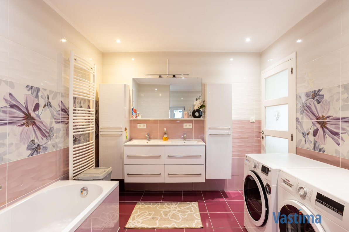 Immo Vastima - Huis Te koop Affligem - Instapklare, energiezuinige familiewoning met 4 slaapkamers, tuin en garage