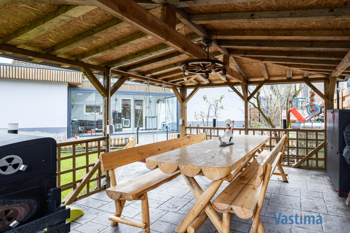 Immo Vastima - Huis Te koop Affligem - Instapklare, energiezuinige familiewoning met 4 slaapkamers, tuin en garage