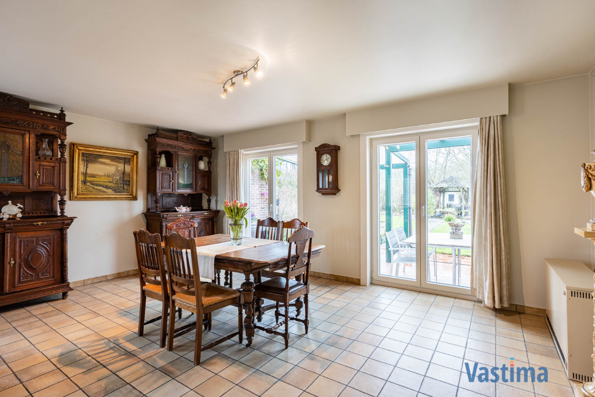 Immo Vastima - Huis Te koop Baardegem - Ruimte, rust en comfort voor het hele gezin in het hart van Baardegem