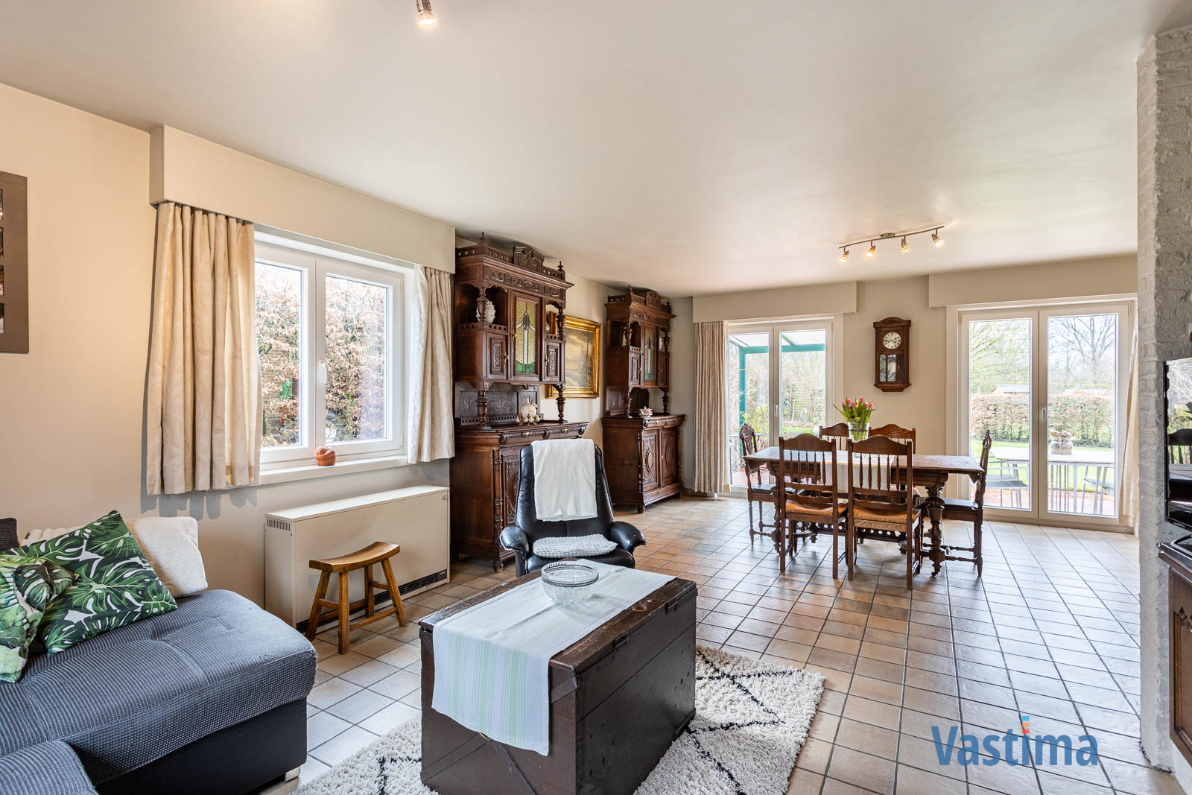 Immo Vastima - Huis Te koop Baardegem - Ruimte, rust en comfort voor het hele gezin in het hart van Baardegem