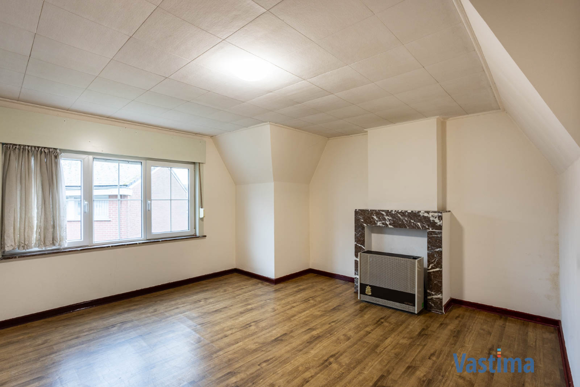 Immo Vastima - Huis Te koop Lede - Te renoveren, halfopen woning met zuid gerichte tuin