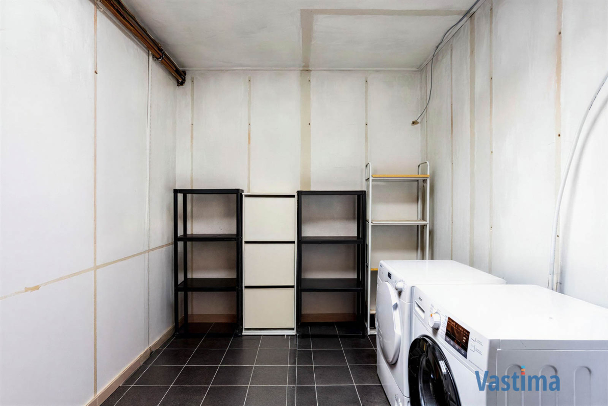 Immo Vastima - Huis Te koop Erembodegem - Uniek pand bestaande uit 2 woongelegenheden, garage en buitenruimte