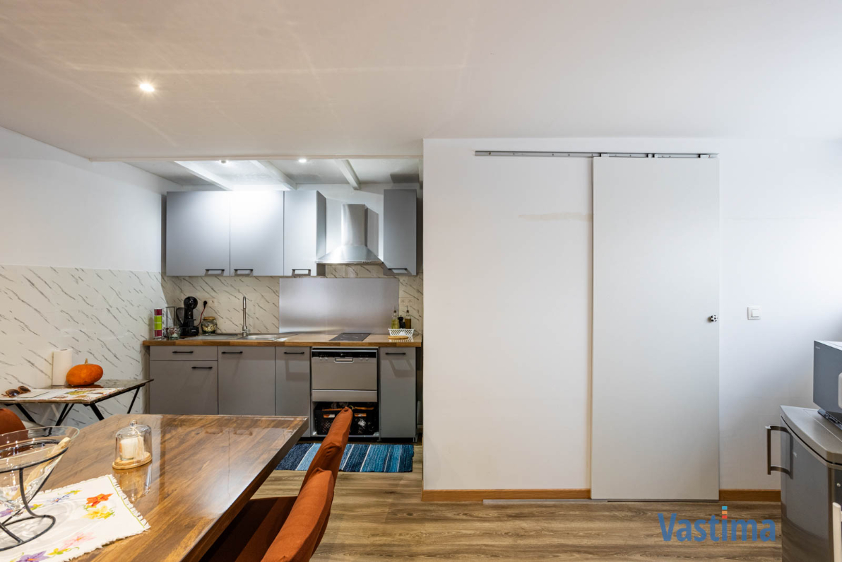 Immo Vastima - Commercieel Te koop Erembodegem - Handelspand met (dubbele)woonst, garage en buitenruimte