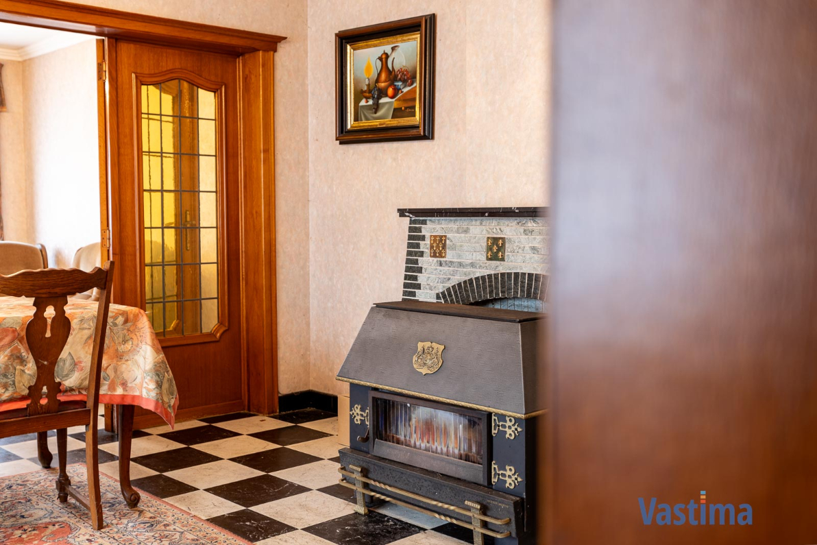 Immo Vastima - Huis Te koop Erondegem - Woning met loods en grote tuin