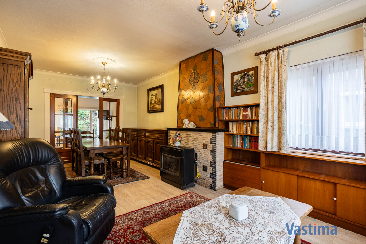 Immo Vastima - Huis Te koop Lede - Halfopen woning in Lede met 3 slaapkamers, garage en buitenruimte