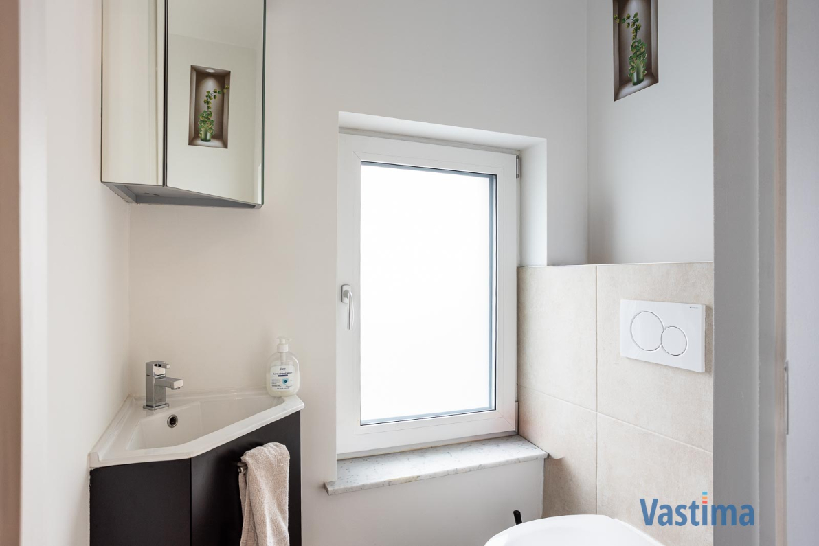 Immo Vastima - Huis Te koop Affligem - Instapklare, energiezuinige familiewoning met 4 slaapkamers, tuin en garage