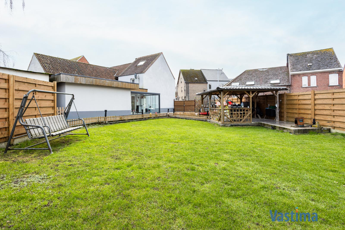 Immo Vastima - Huis Te koop Affligem - Instapklare, energiezuinige familiewoning met 4 slaapkamers, tuin en garage