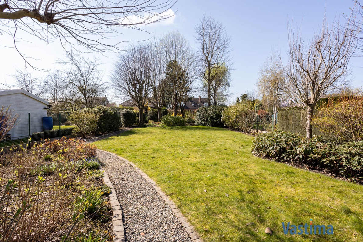 Immo Vastima - Huis Te koop Aalst - Instapklare gezinswoning met zonnige tuin, garage en topligging nabij centrum Aalst