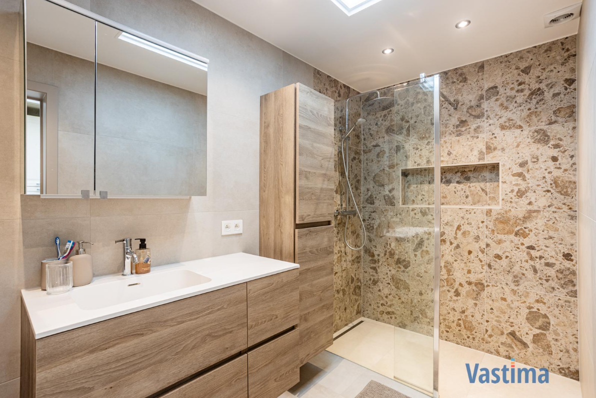 Immo Vastima - Huis Te koop Aalst - Energiezuinige gezinswoning met 3 slaapkamers, tuin en zonnepanelen