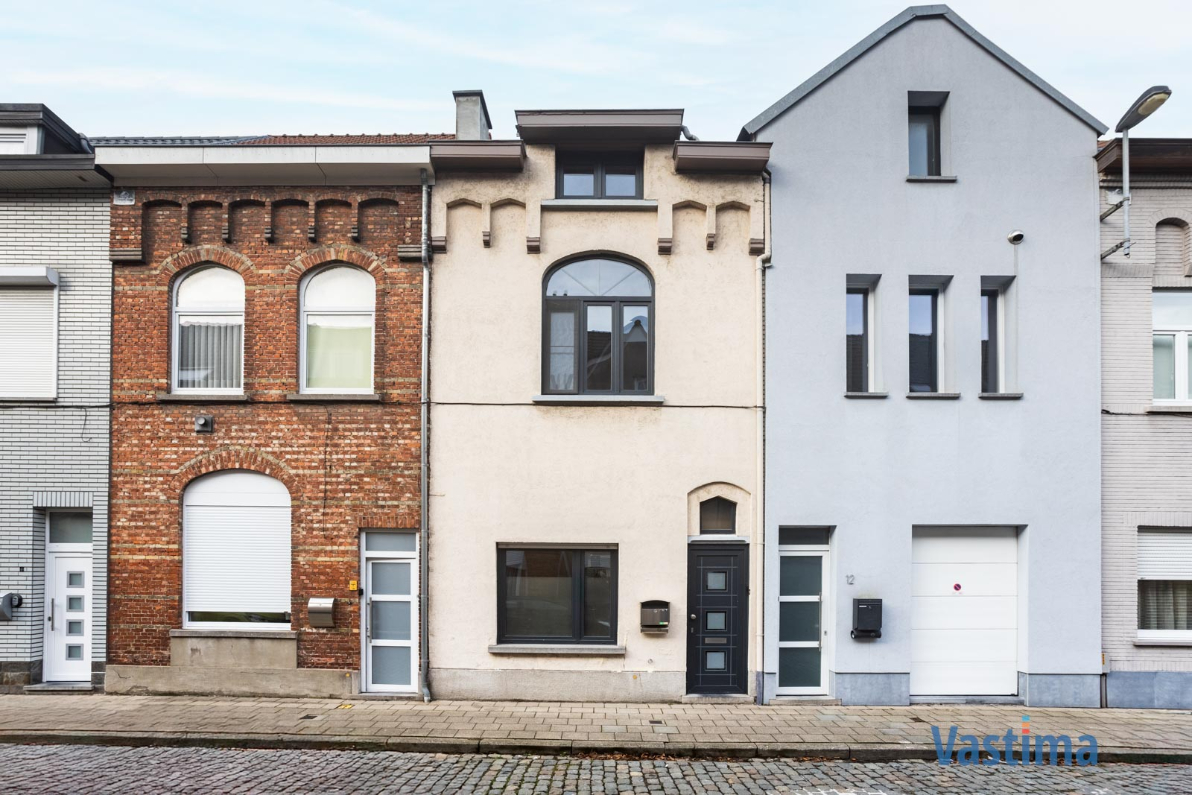 Immo Vastima - Huis Te koop Aalst - Energiezuinige gezinswoning met 3 slaapkamers, tuin en zonnepanelen