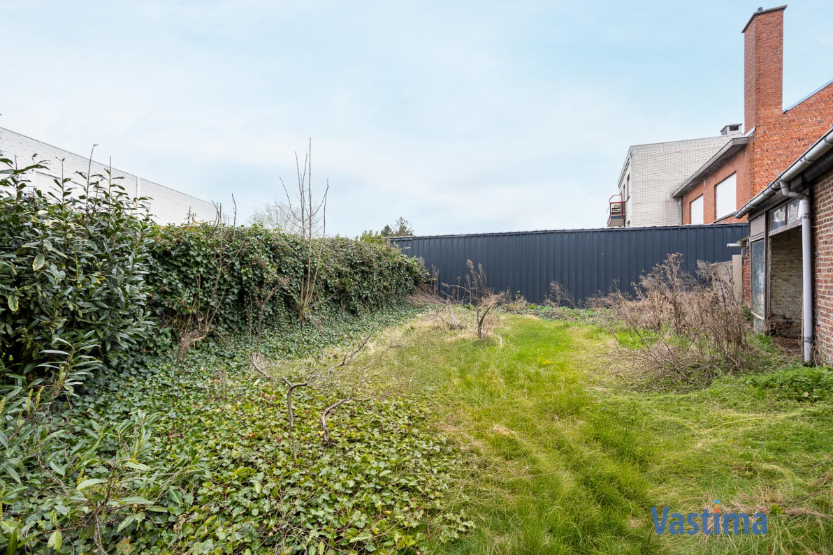 Immo Vastima - Huis Te koop Merchtem - Renovatieproject in centrum Merchtem