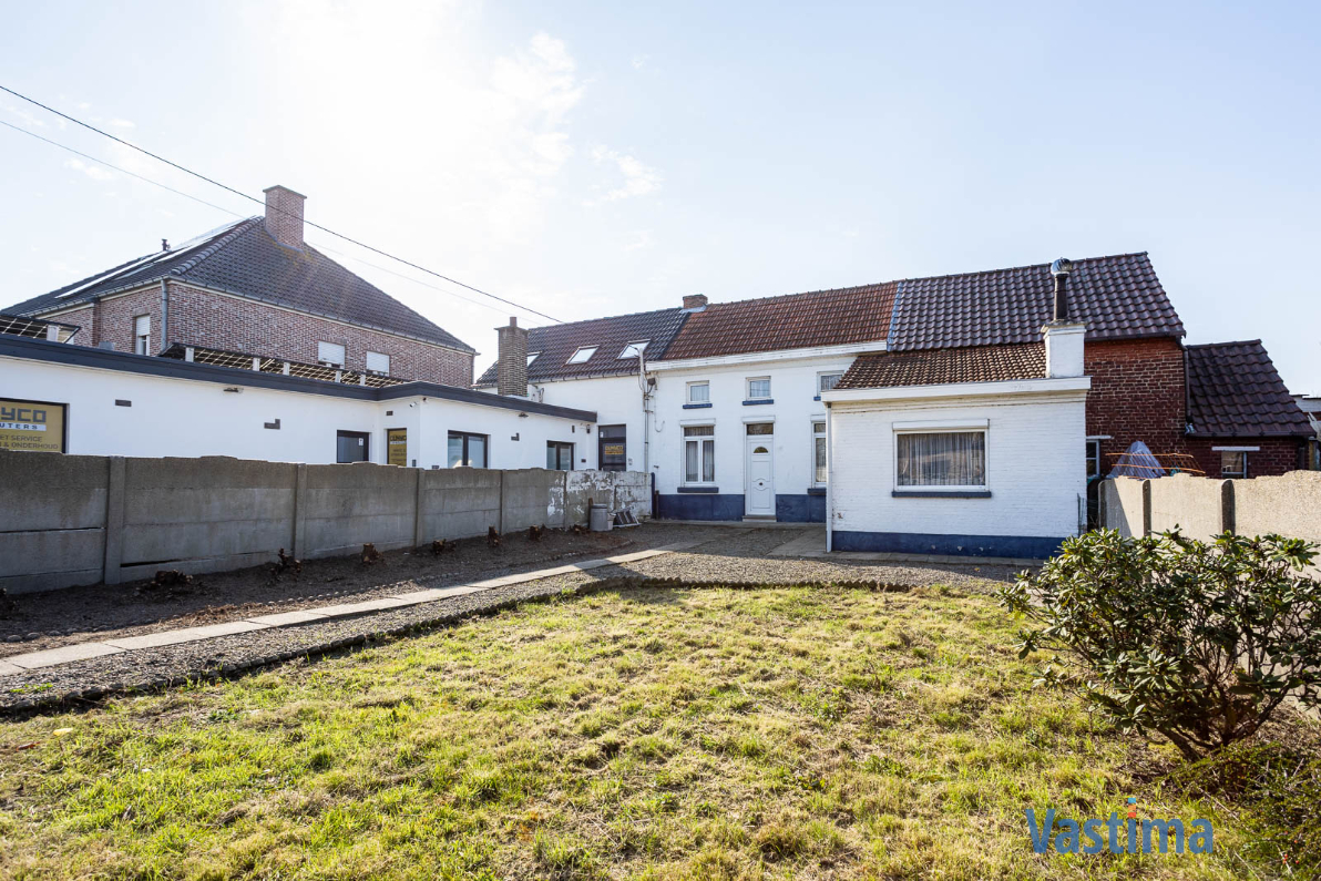 Immo Vastima - Huis Te koop Moorsel - Te renoveren woning met potentieel in Moorsel