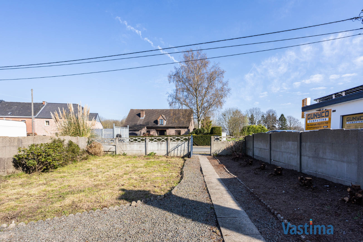 Immo Vastima - Huis Te koop Moorsel - Te renoveren woning met potentieel in Moorsel