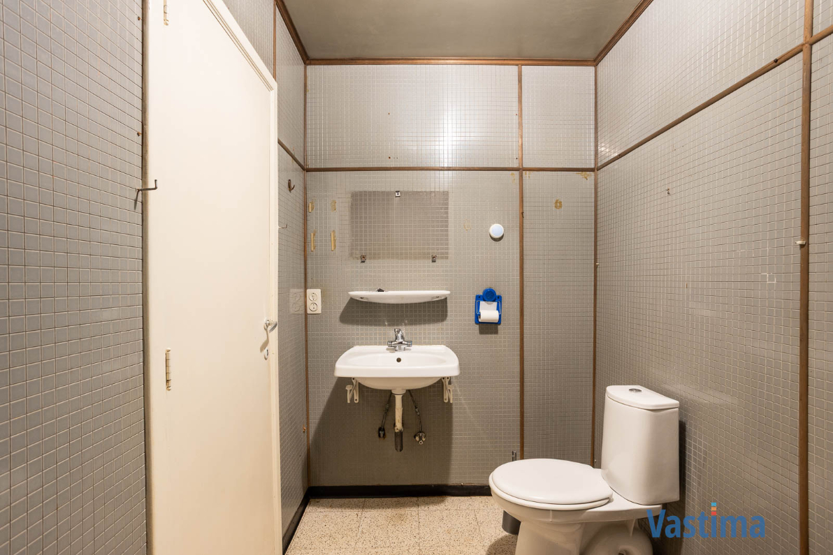 Immo Vastima - Huis Te koop Nieuwerkerken - Te renoveren woning met 3 slaapkamers en tuin