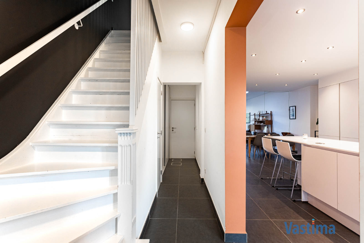 Immo Vastima - Huis Te koop Aalst - Instapklare, lichtrijke én gerenoveerde gezinswoning