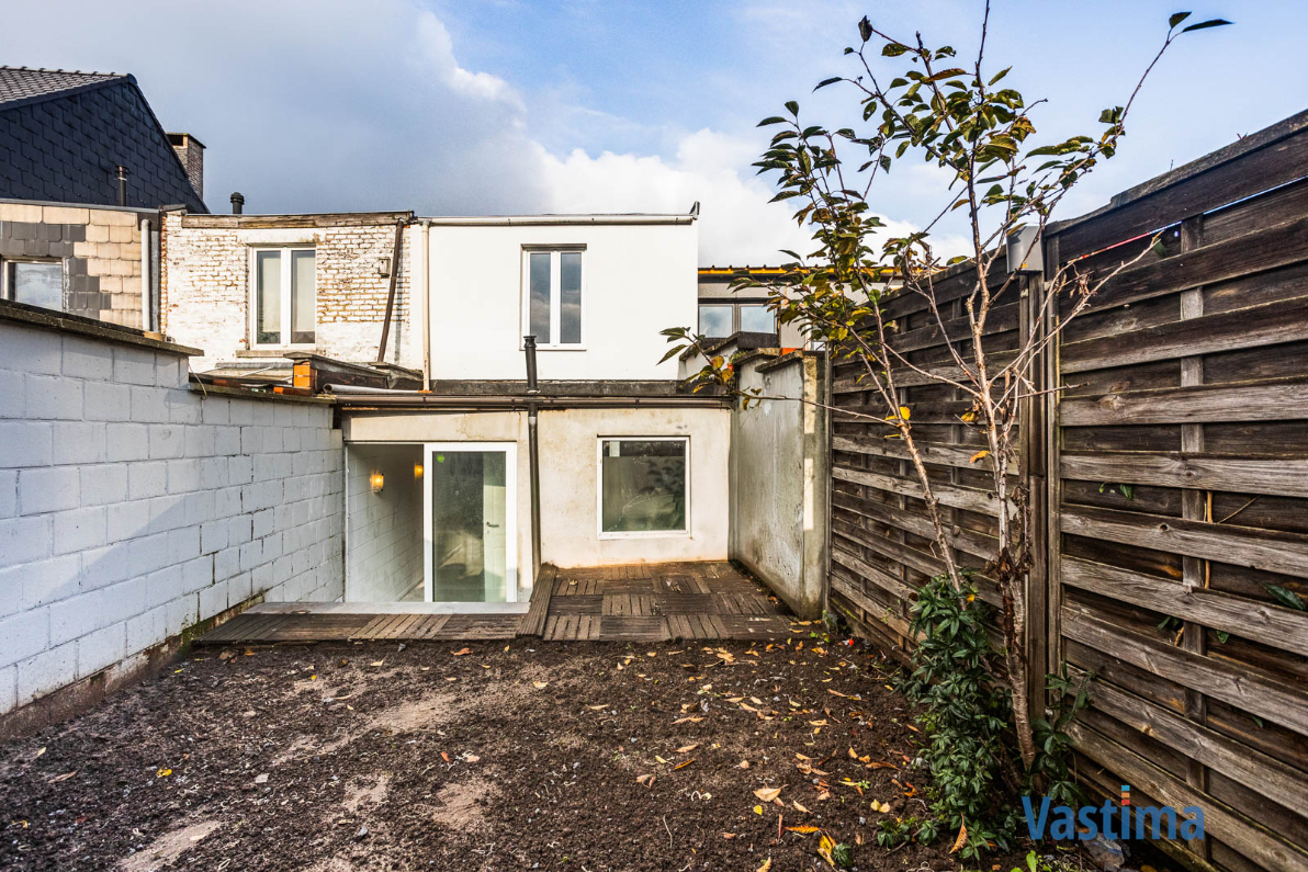 Immo Vastima - Huis Te koop Aalst - Lichtvolle starterswoning met zuid gerichte tuin