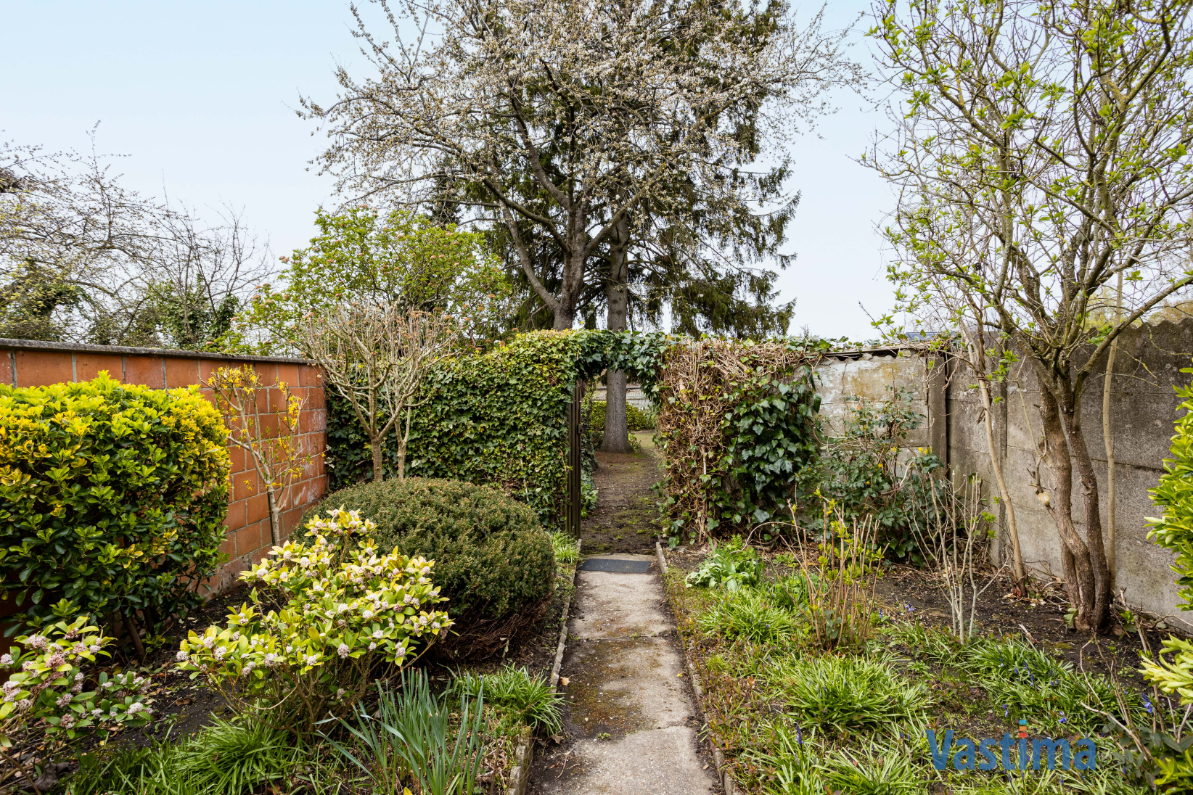 Immo Vastima - Huis Te koop Aalst - Te renoveren woning met tuin nabij OLV-Ziekenhuis