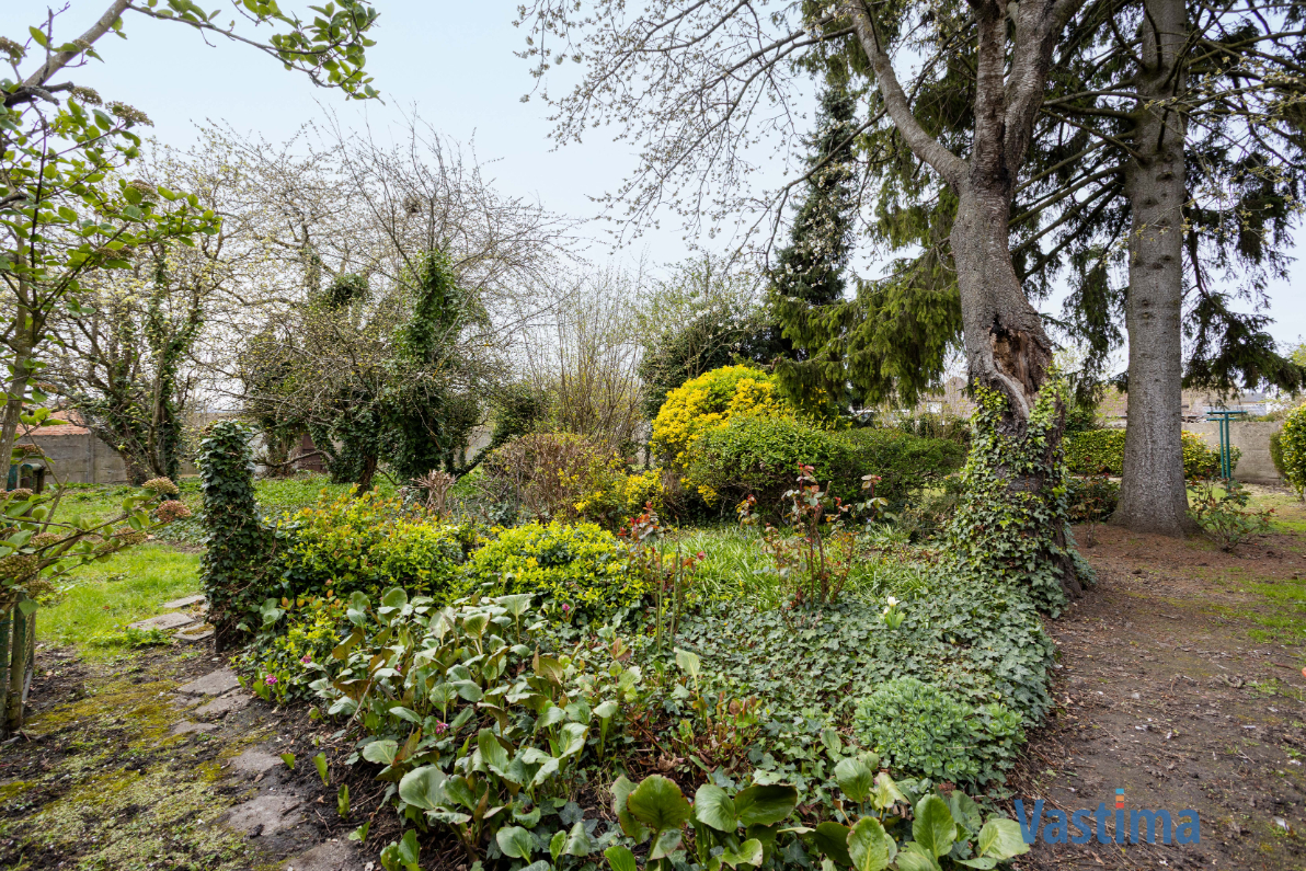 Immo Vastima - Huis Te koop Aalst - Te renoveren woning met tuin nabij OLV-Ziekenhuis