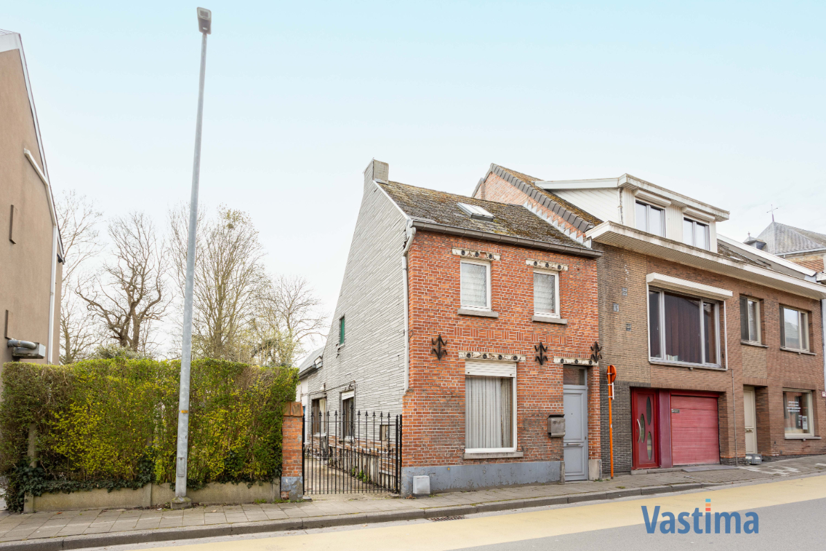 Immo Vastima - Huis Te koop Gijzegem - Halfopen woning met uitbreidingsmogelijkheden in hartje Gijzegem
