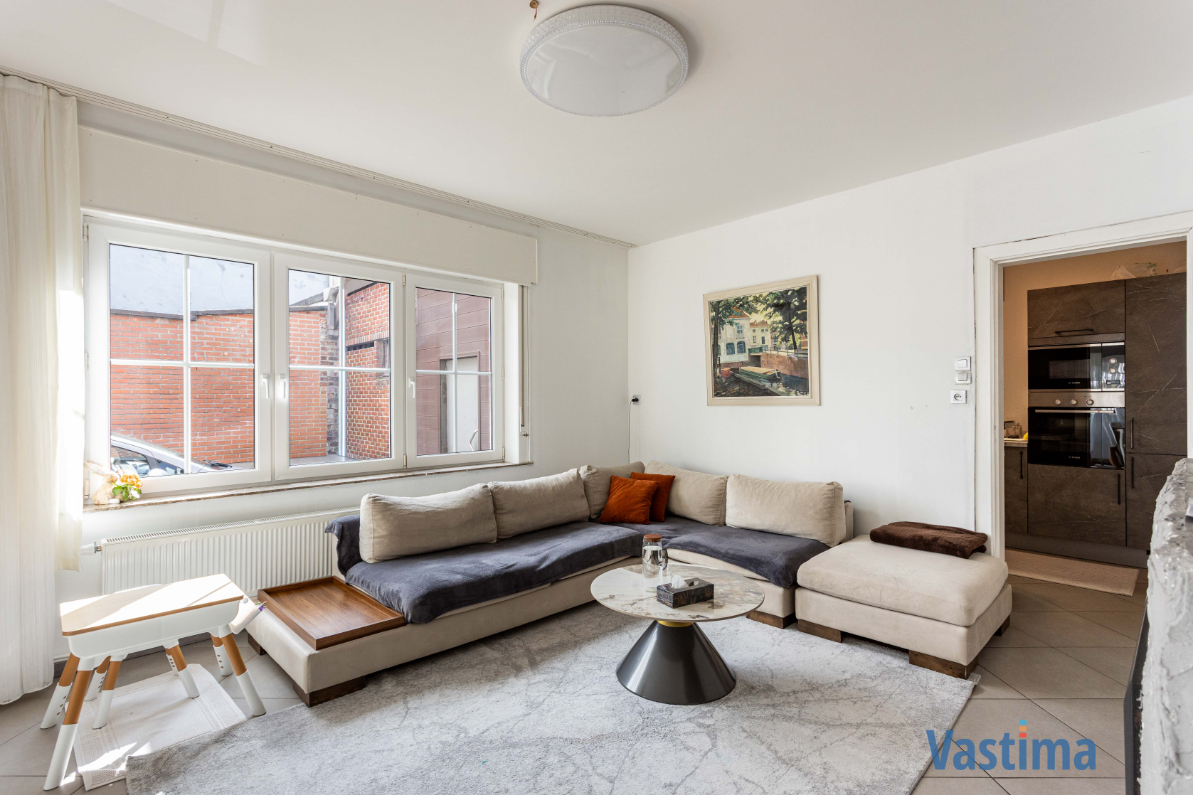 Immo Vastima - Huis Te koop Aalst - Rustige gelegen halfopen bebouwing met tuin