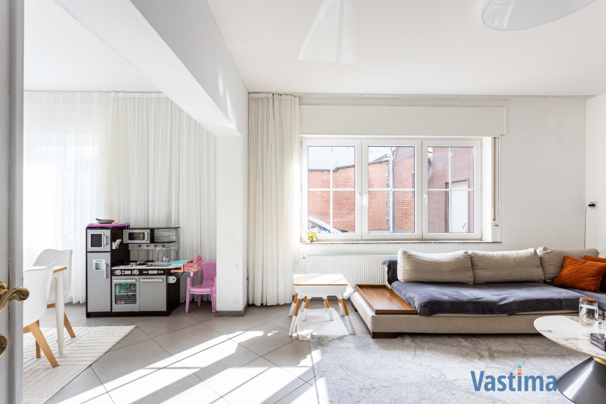 Immo Vastima - Huis Te koop Aalst - Rustige gelegen halfopen bebouwing met tuin