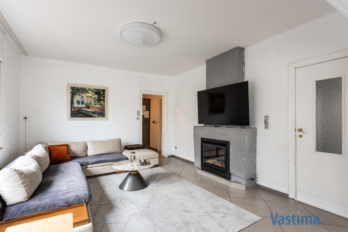 Immo Vastima - Huis Te koop Aalst - Rustige gelegen halfopen bebouwing met tuin