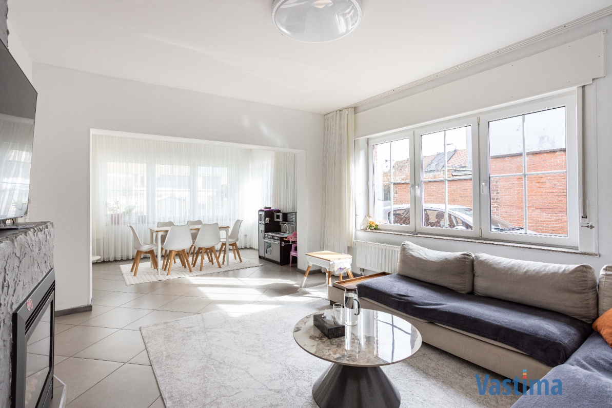 Immo Vastima - Huis Te koop Aalst - Rustige gelegen halfopen bebouwing met tuin