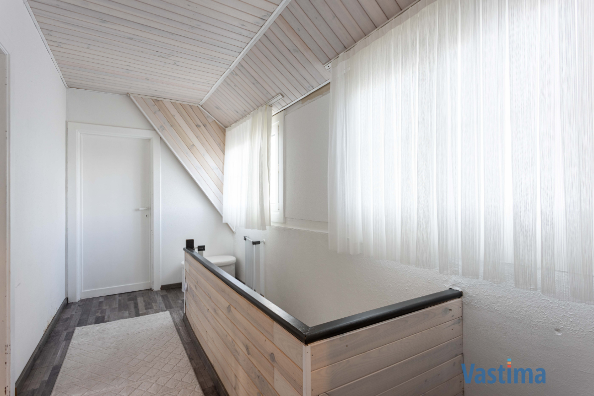 Immo Vastima - Huis Te koop Aalst - Rustige gelegen halfopen bebouwing met tuin