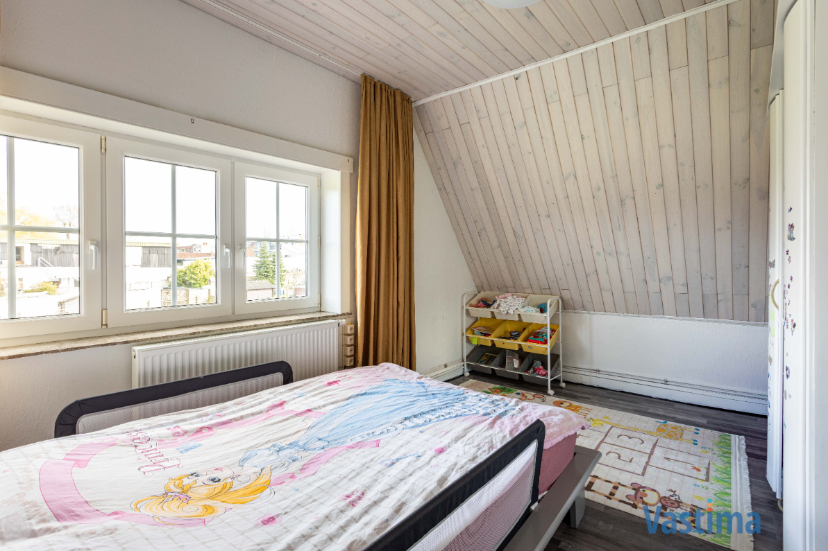 Immo Vastima - Huis Te koop Aalst - Rustige gelegen halfopen bebouwing met tuin