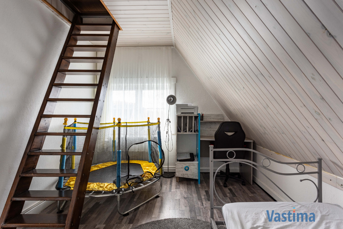 Immo Vastima - Huis Te koop Aalst - Rustige gelegen halfopen bebouwing met tuin