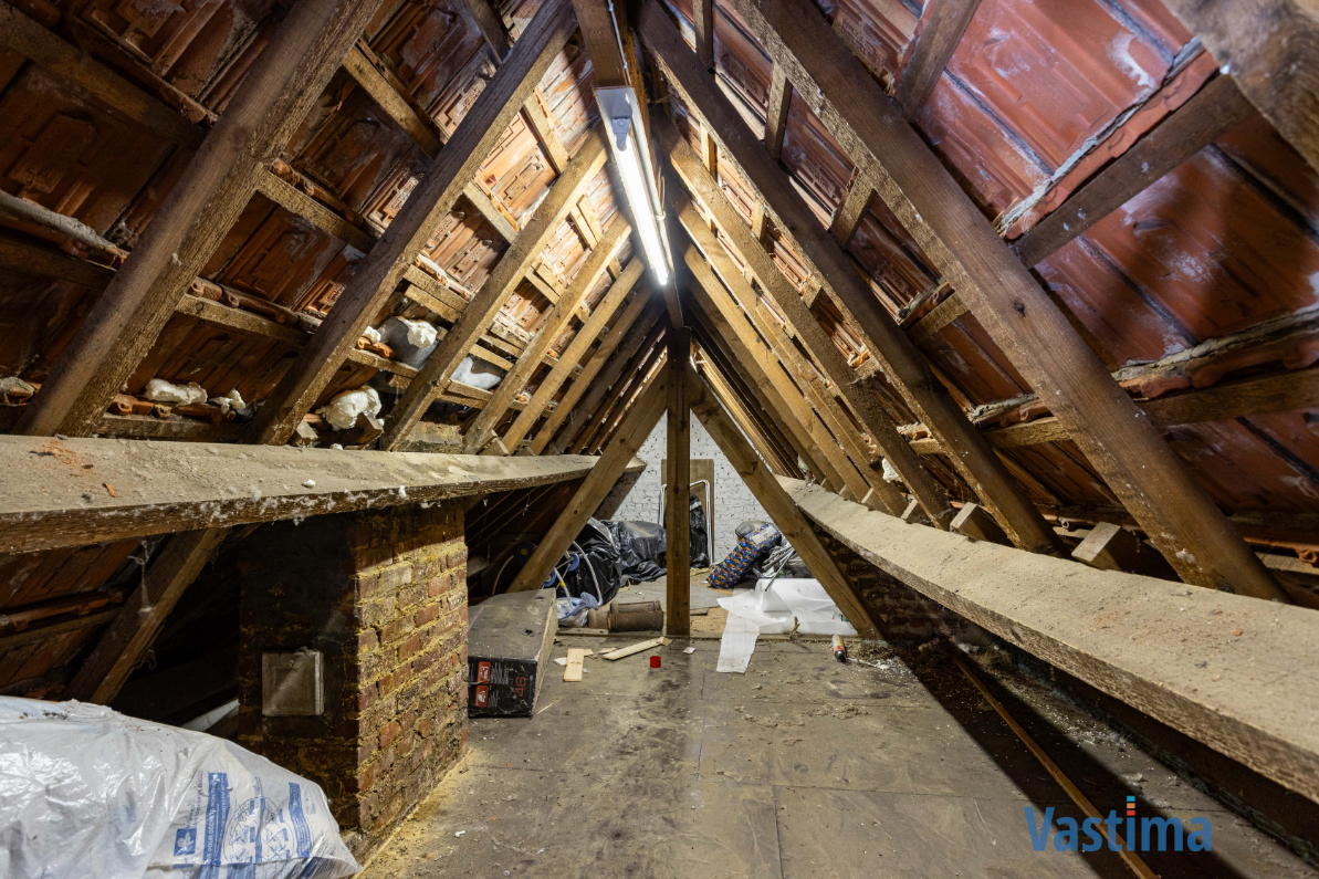 Immo Vastima - Huis Te koop Aalst - Rustige gelegen halfopen bebouwing met tuin