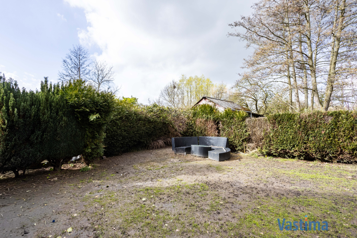 Immo Vastima - Huis Te koop Aalst - Rustige gelegen halfopen bebouwing met tuin