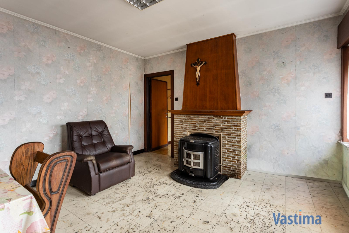 Immo Vastima - Commercieel Te koop Erondegem - Woning met loods en grote tuin