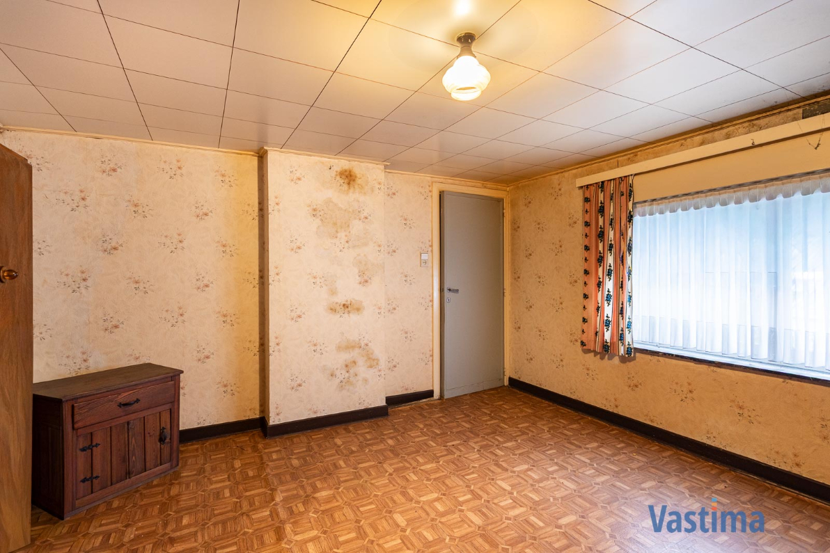 Immo Vastima - Commercieel Te koop Erondegem - Woning met loods en grote tuin