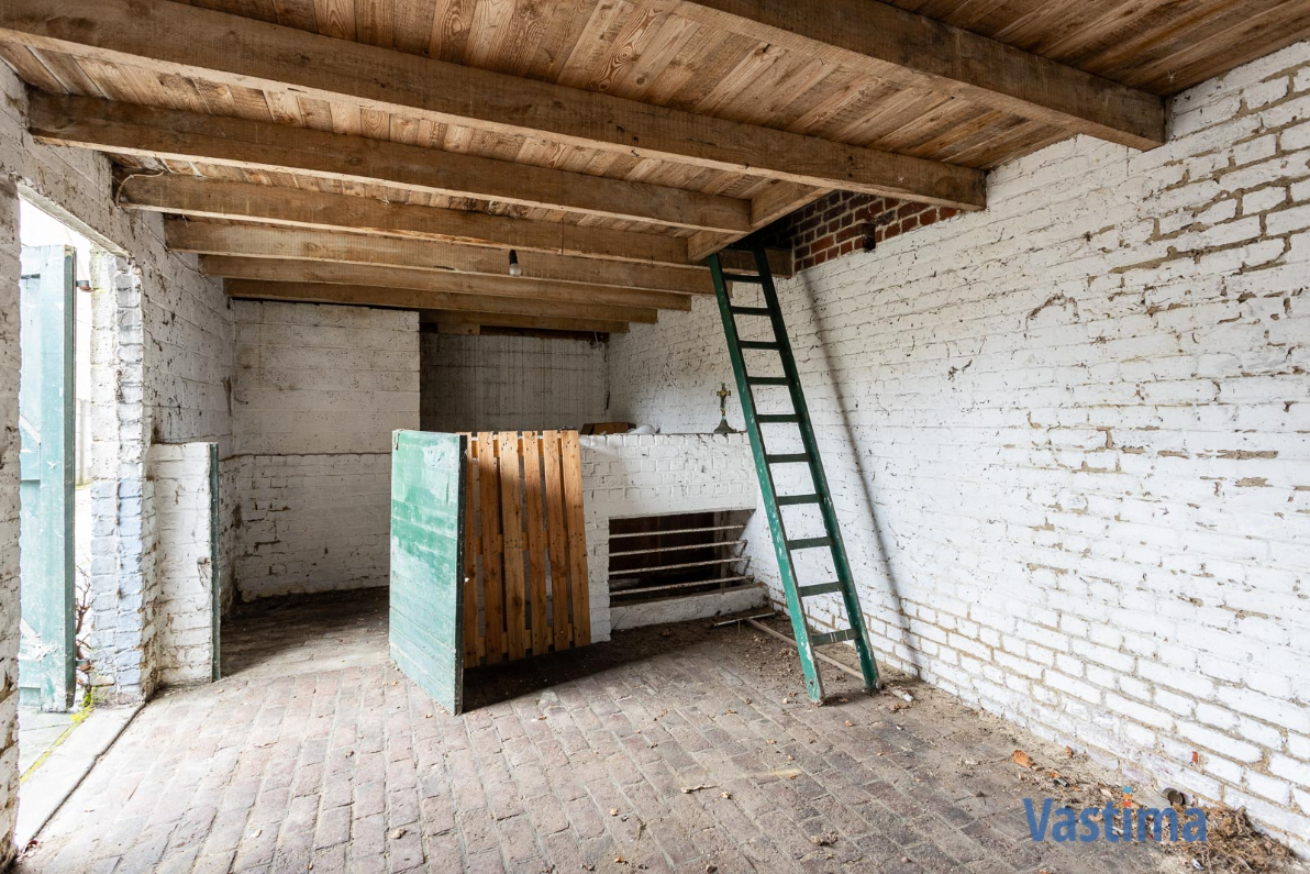 Immo Vastima - Commercieel Te koop Erondegem - Woning met loods en grote tuin