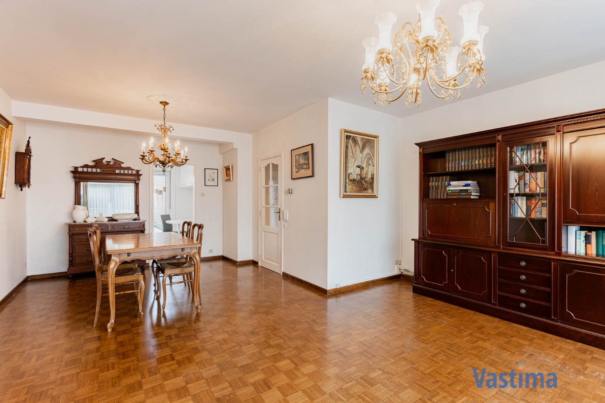 Immo Vastima - Appartement Te koop Aalst - Gelijkvloers appartement met 2 slaapkamers, ruim terras en staanplaats