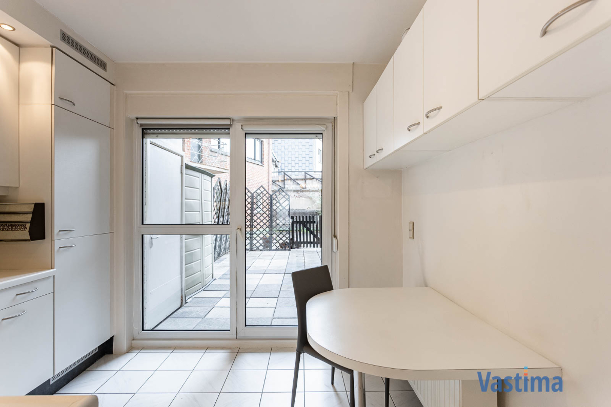 Immo Vastima - Appartement Te koop Aalst - Gelijkvloers appartement met 2 slaapkamers, ruim terras en staanplaats