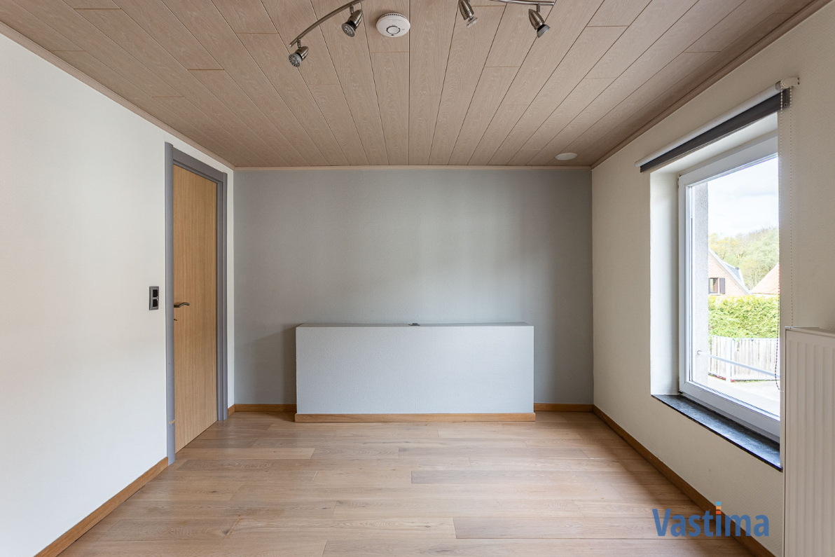 Immo Vastima - Huis Te huur Roosdaal - Charmante huurwoning met 2-3 slaapkamers, buitenruimte en garage