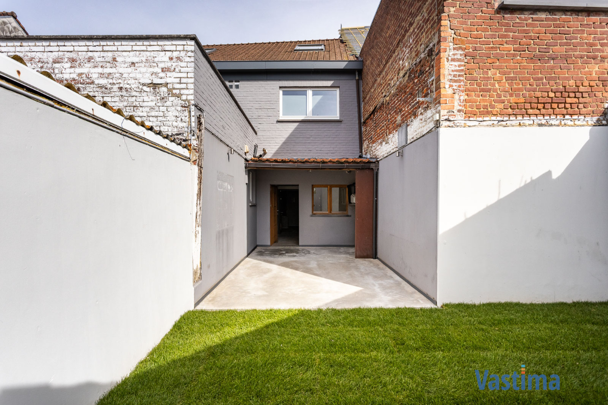 Immo Vastima - Huis Te huur Roosdaal - Charmante huurwoning met 2-3 slaapkamers, buitenruimte en garage