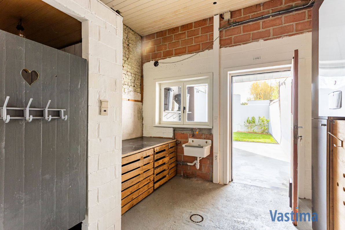 Immo Vastima - Huis Te huur Roosdaal - Charmante huurwoning met 2-3 slaapkamers, buitenruimte en garage