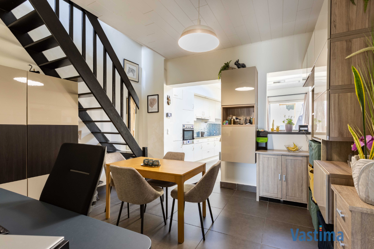 Immo Vastima - Huis Te koop Erembodegem - Energiezuinige en instapklare starterswoning met 2 slaapkamers in hartje Erembodegem